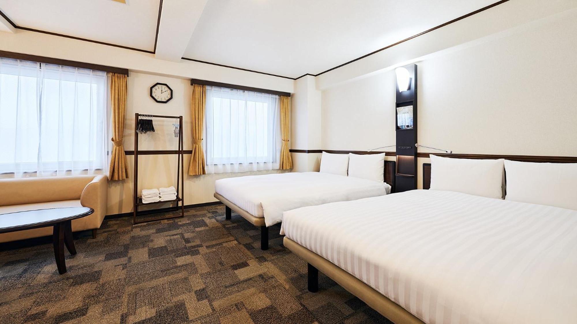Toyoko Tsuruhashi Ekimae 3*