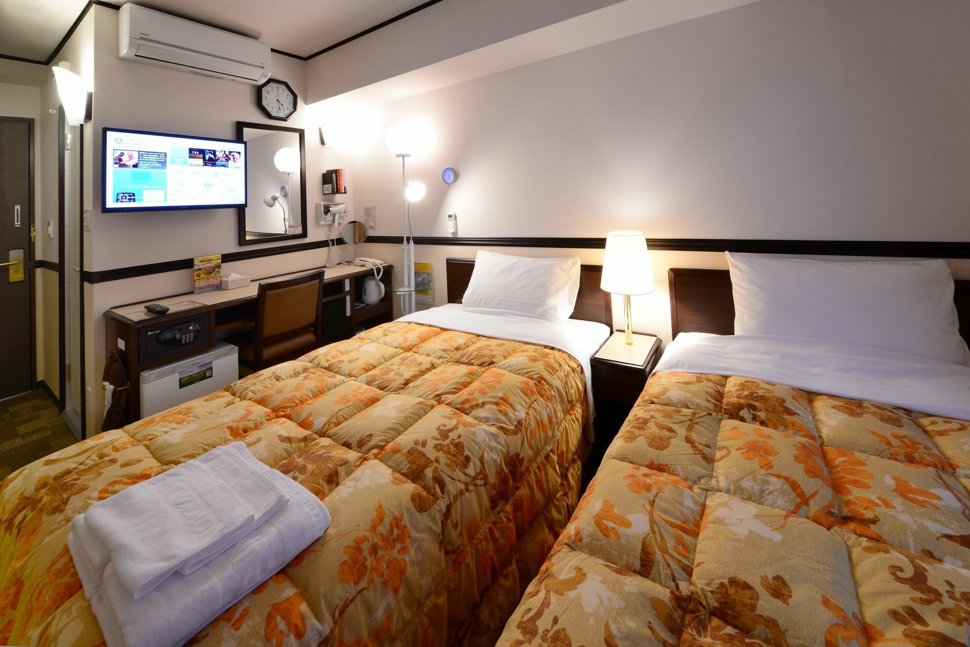 Toyoko Tsuruhashi Ekimae 3* Osaka