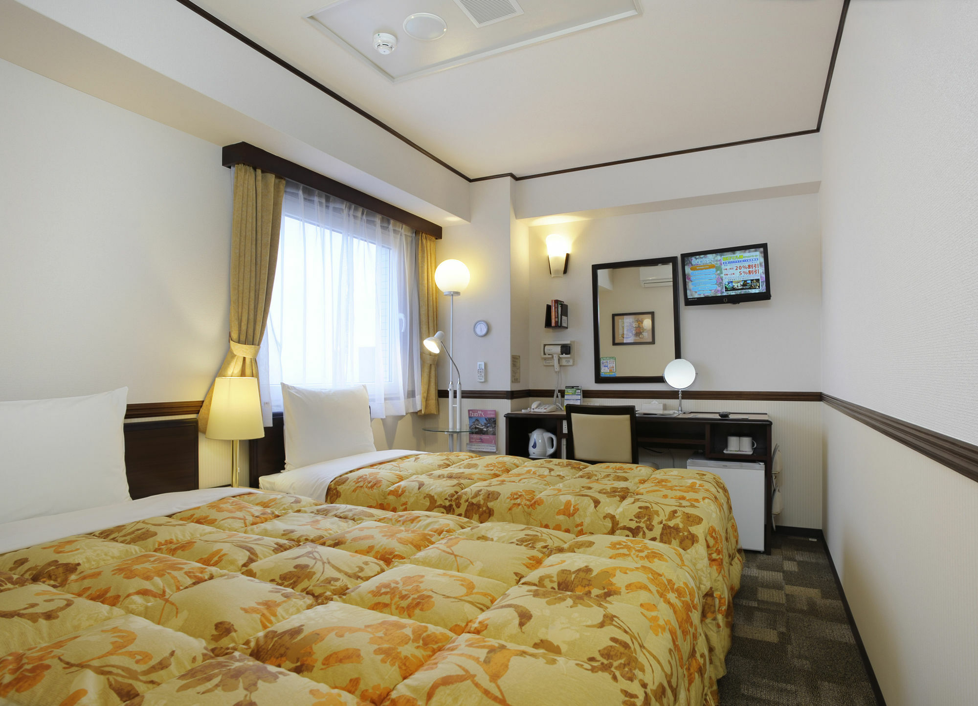 Toyoko Tsuruhashi Ekimae Hotel 3*